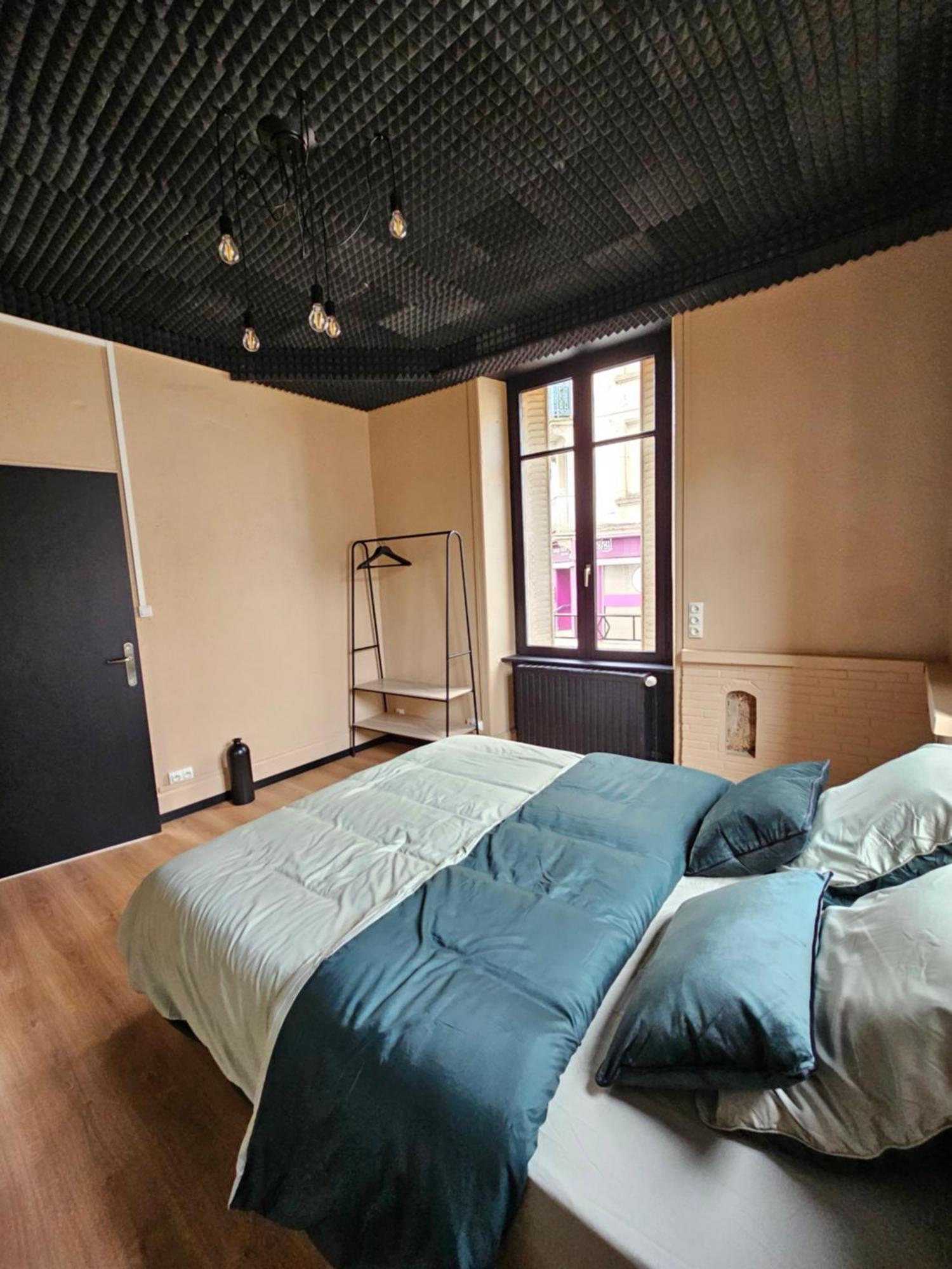 Black Box Cinema Appartement Avec Balneo 埃皮纳勒 外观 照片